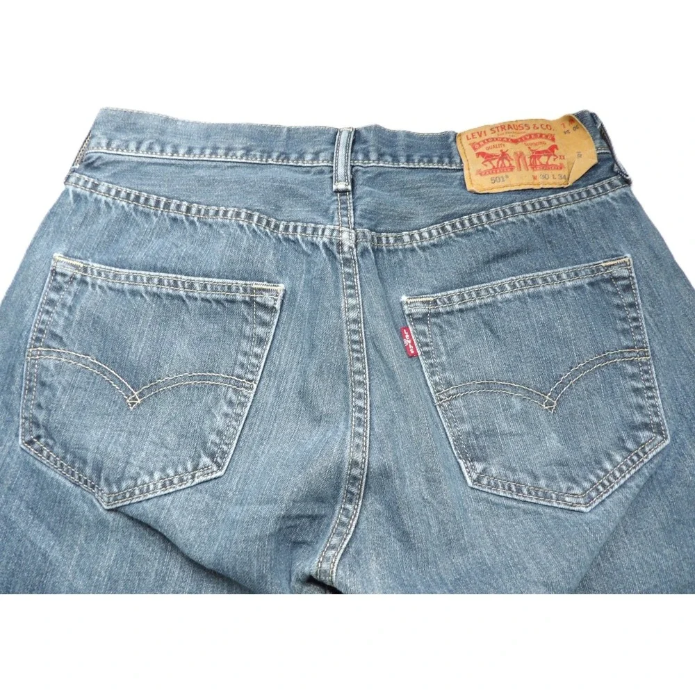 Levis 501 Original Jeans Men W30 L34 Light Wash Blue Denim Button Fly Straight